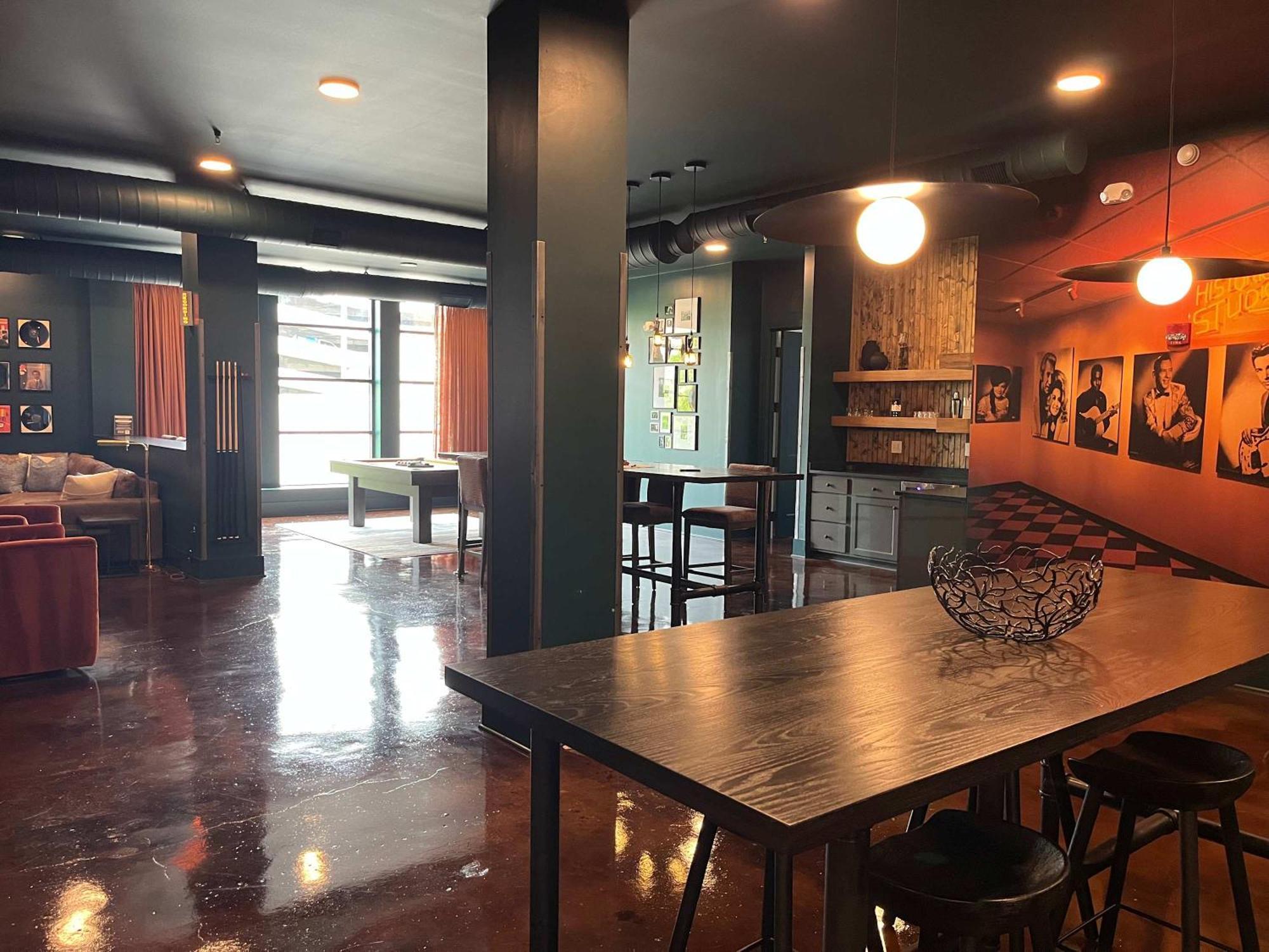 Apartment B 4br By Maddox *