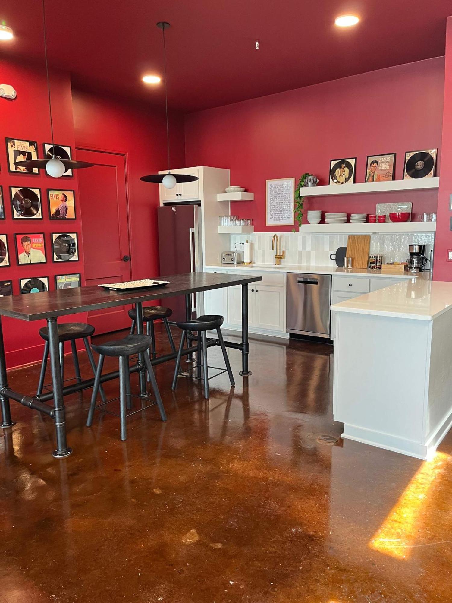 Apartment Elvis 4br By Maddox *