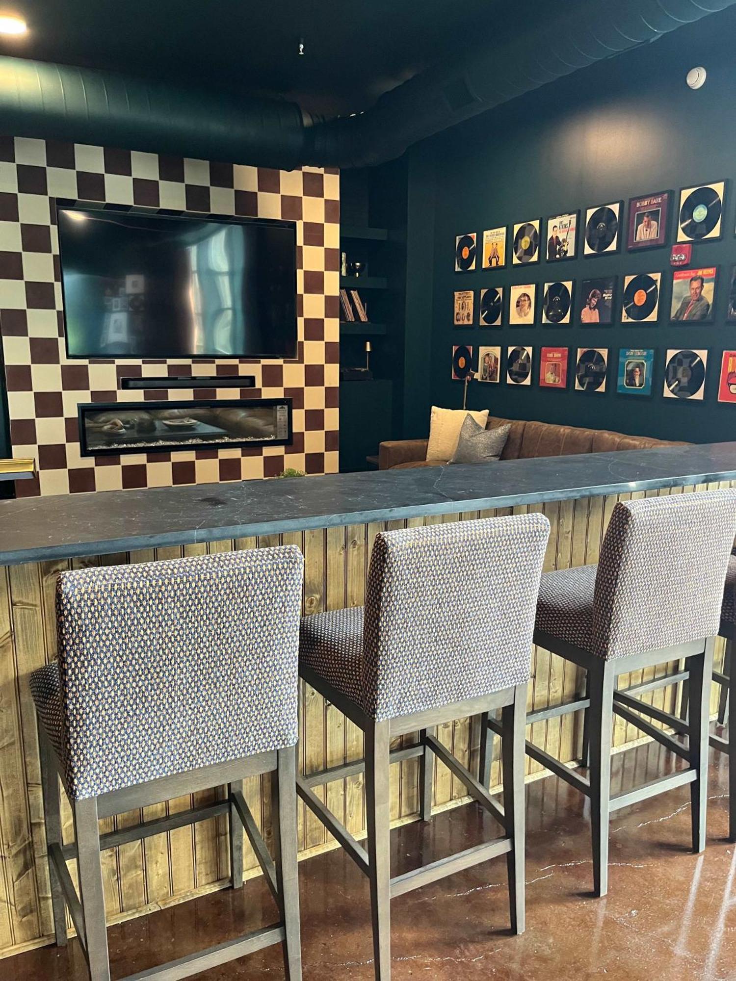 Apartment B 4br By Maddox