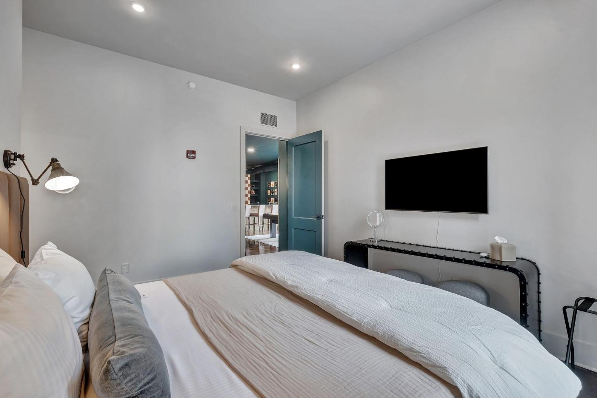 Apartment B 4br By Maddox *