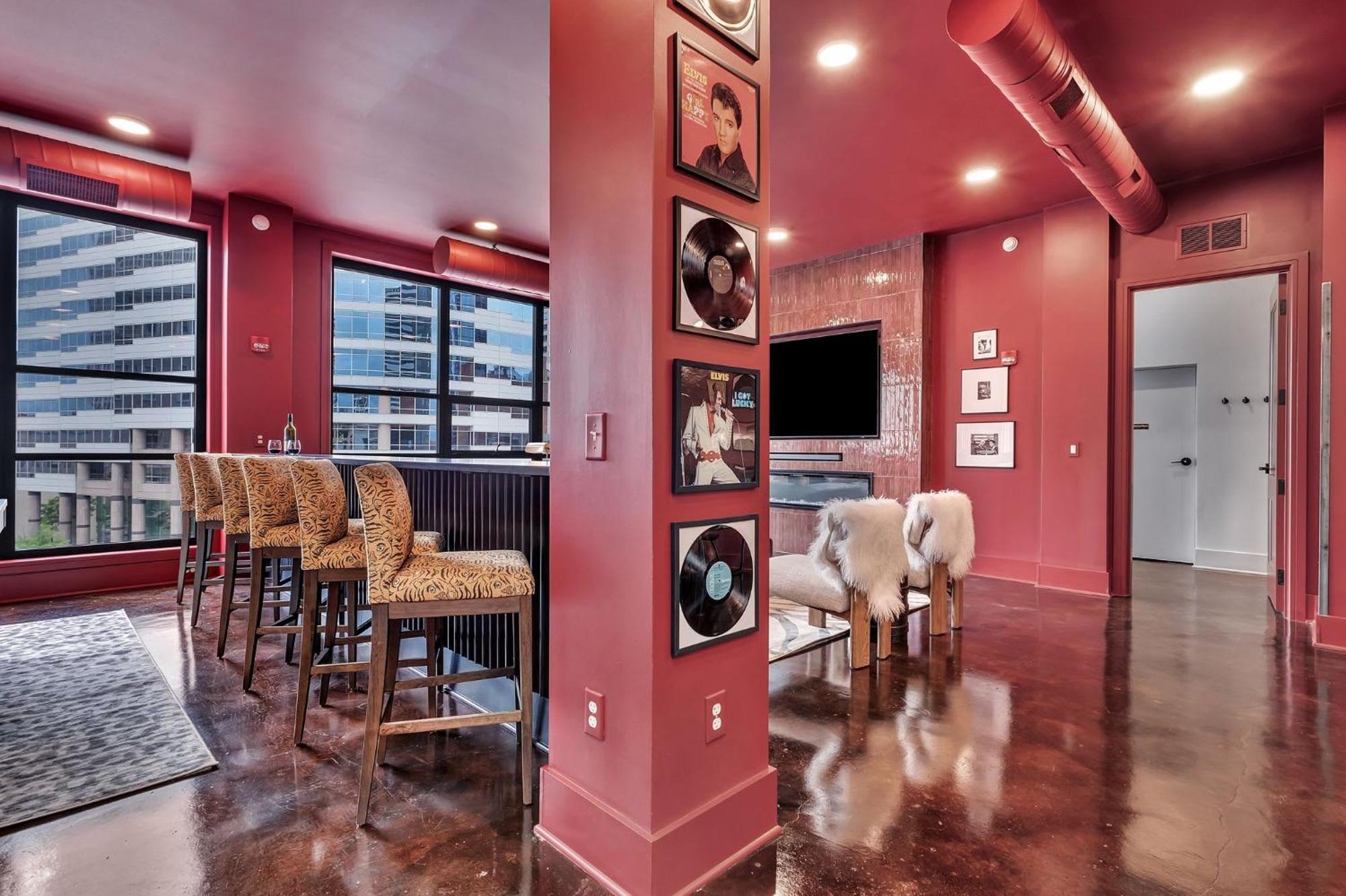 Elvis 4br By Maddox Apartment *