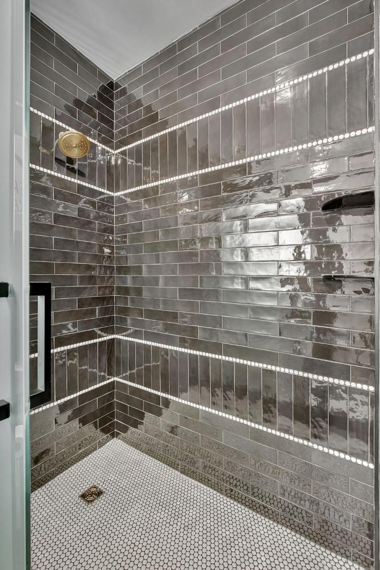 Apartment B 4br By Maddox