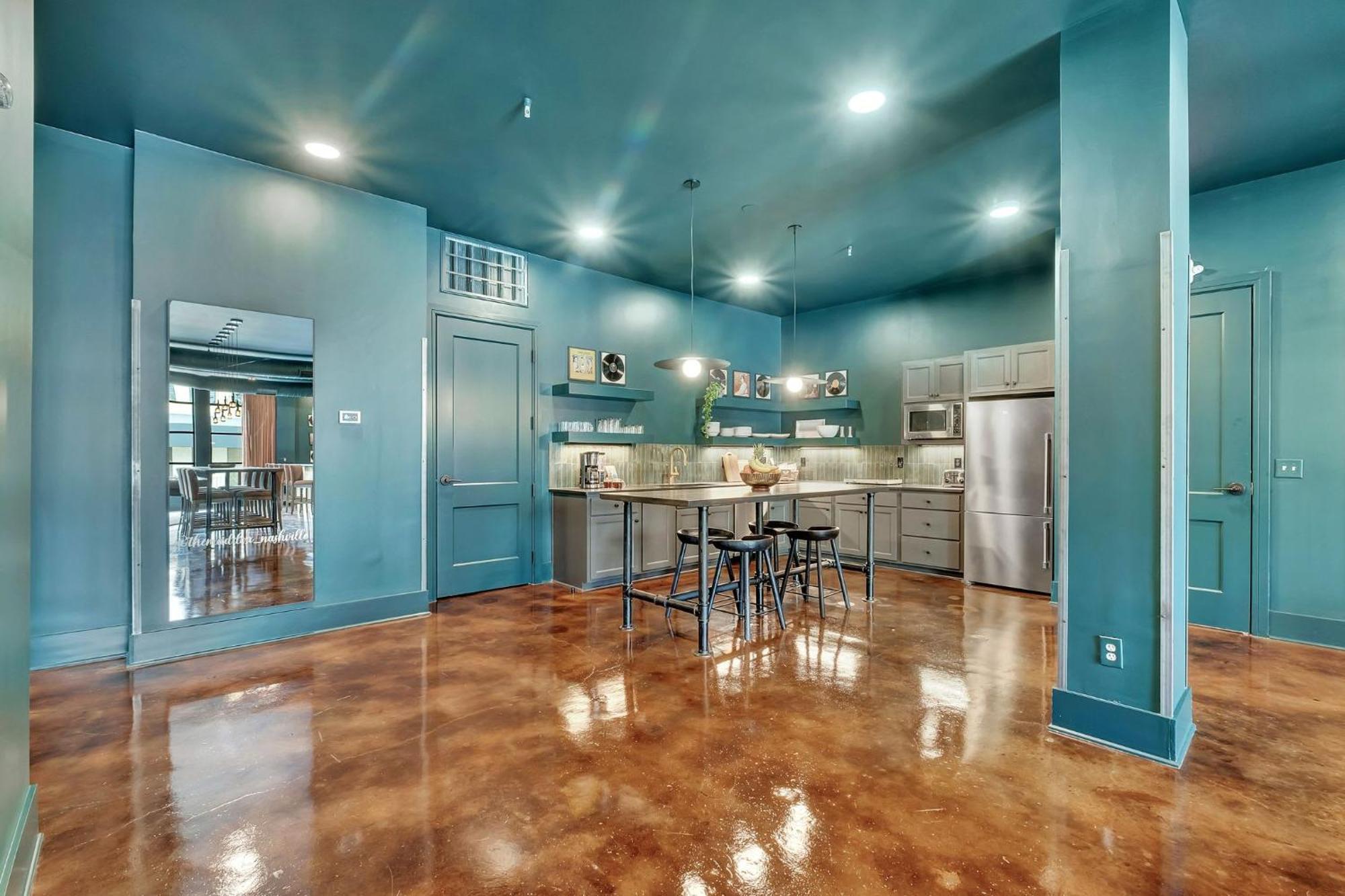 B 4br By Maddox Apartment *