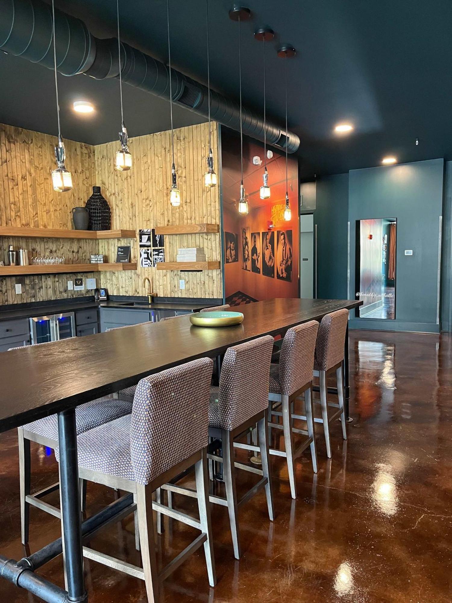 B 4br By Maddox Apartment *