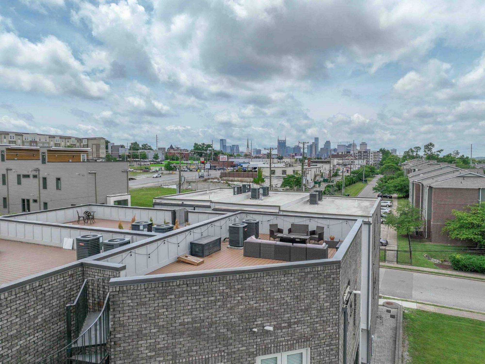 5 Min To Broadway+walkable+private Rooftop * Nashville