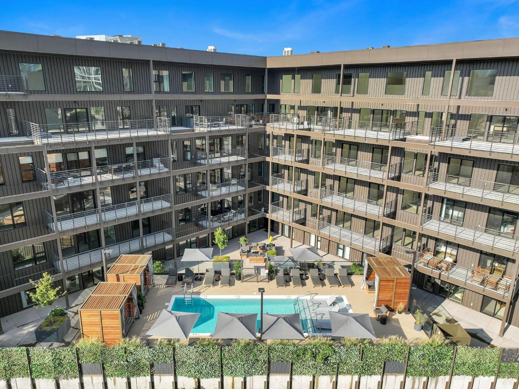 Hyve - Halo - Pool & Gym - Large Private Balcony Nashville