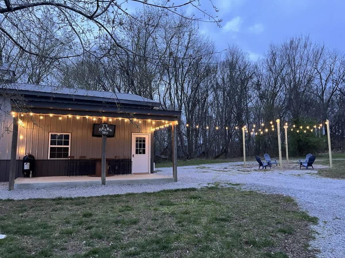 The Den At J-barn - Secluded Retreat Nashville