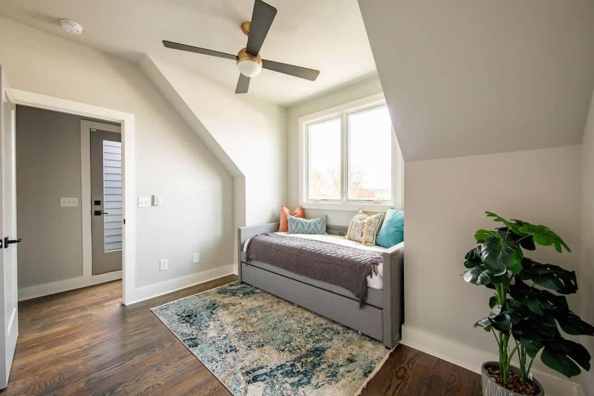 West End Luxe W Outdoor Patio And Rooftop Views Holiday home