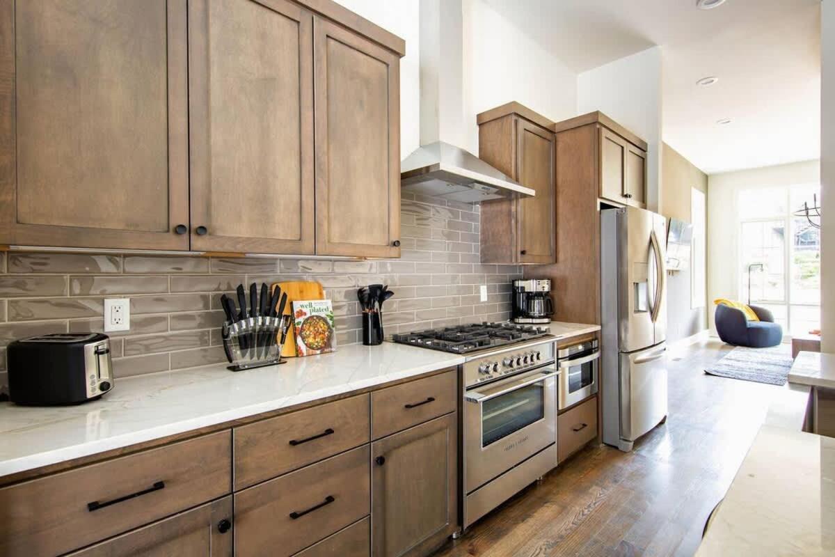 Holiday home West End Luxe W Outdoor Patio And Rooftop Views *