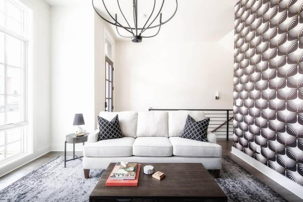 West End Luxe W Outdoor Patio And Rooftop Views Holiday home *