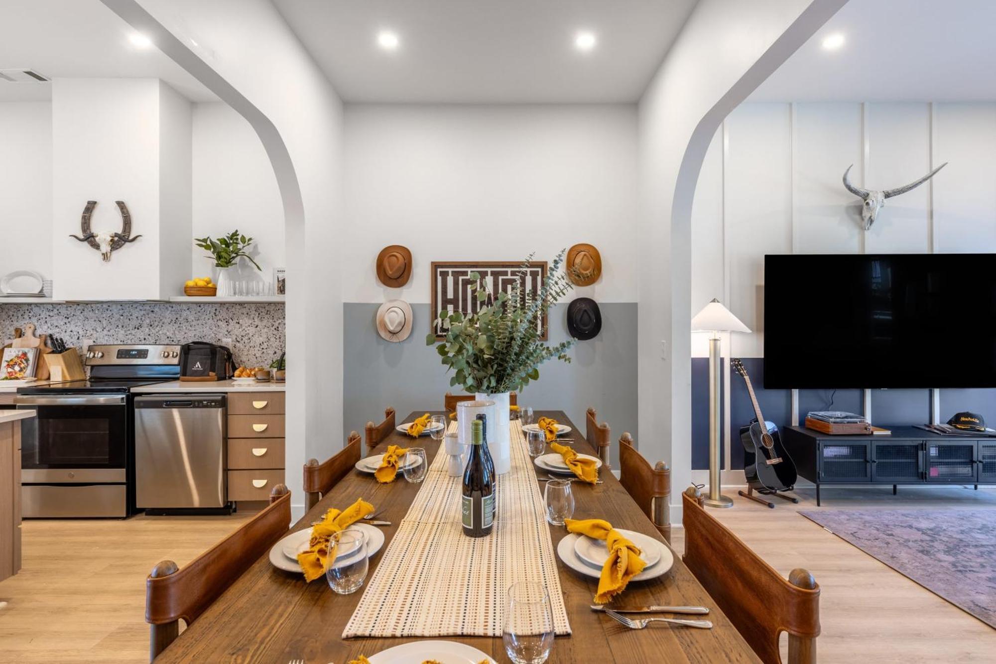 Outrider Buyout- 3 Units By Avantstay Sleeps 36 *