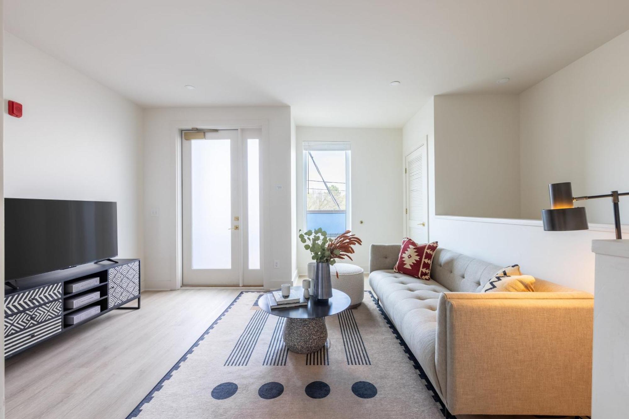 Outrider Buyout- 3 Units By Avantstay Sleeps 36 Holiday home *