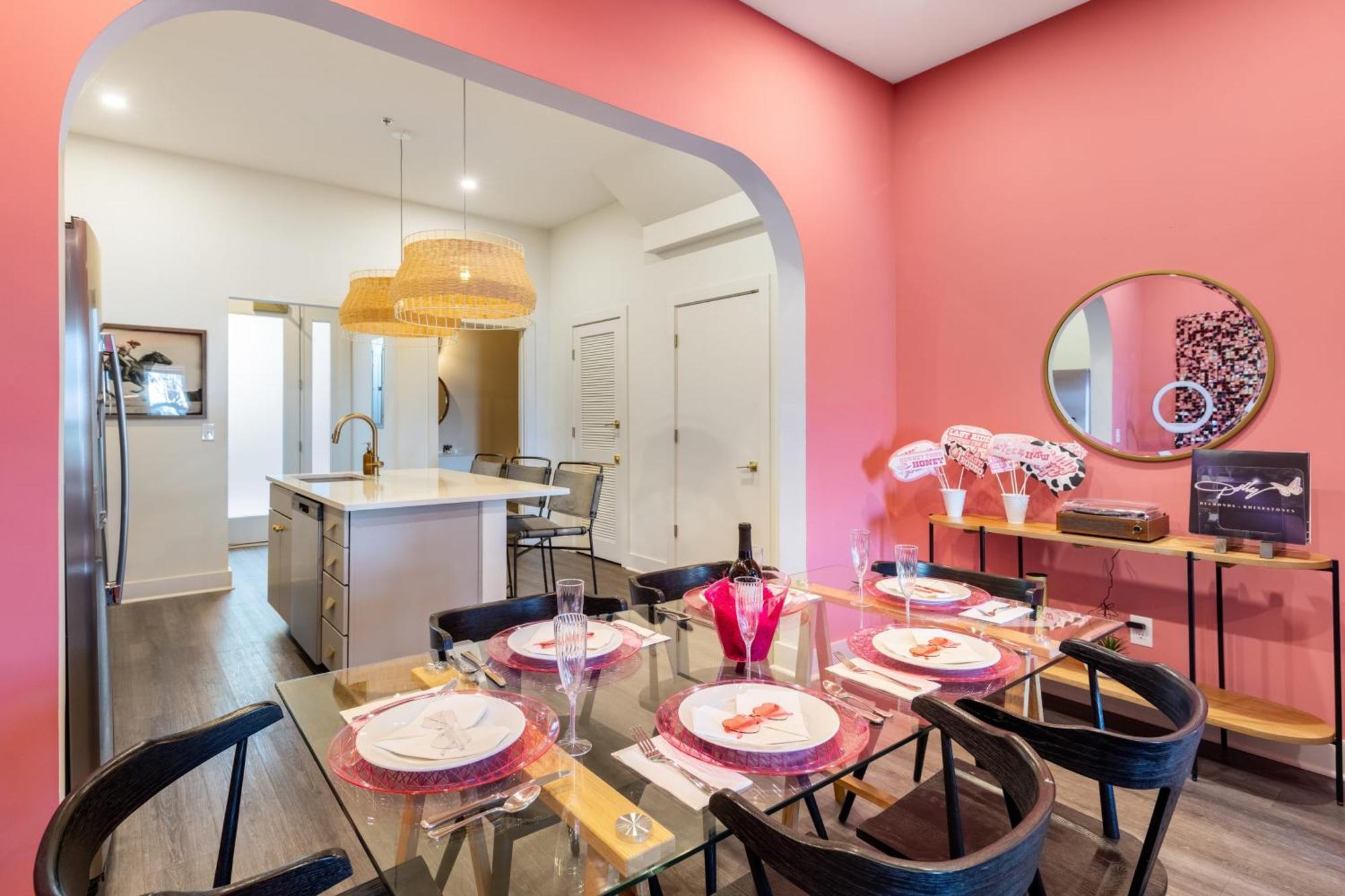 36 Guests On Music Row Bachelorette Glam 5 Minutes To Downtown Holiday home *