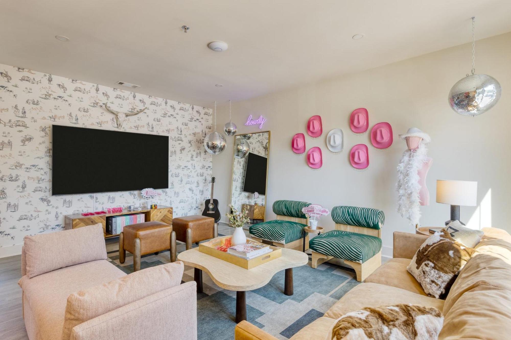 36 Guests On Music Row Bachelorette Glam 5 Minutes To Downtown * Nashville
