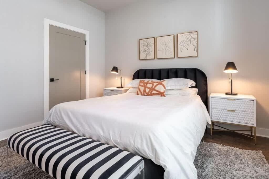 Two Side By Side Homes - Min To Vandy 3min To Bars Holiday home *