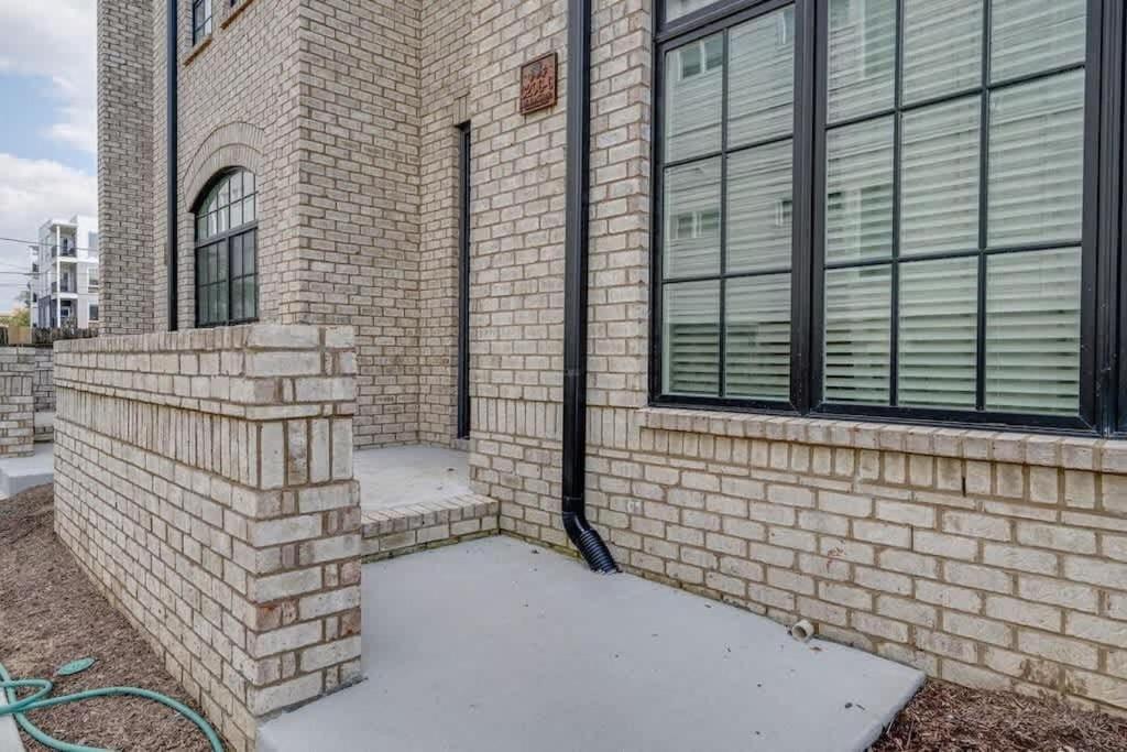 King Bed - Parking - 3 Miles To Lower Broadway Nashville