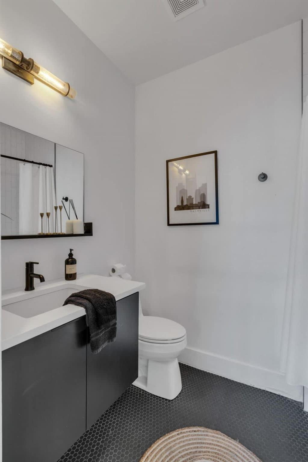 2 Homes - Sleeps 15 Guests - 2 Miles To Honky Tonks Holiday home *
