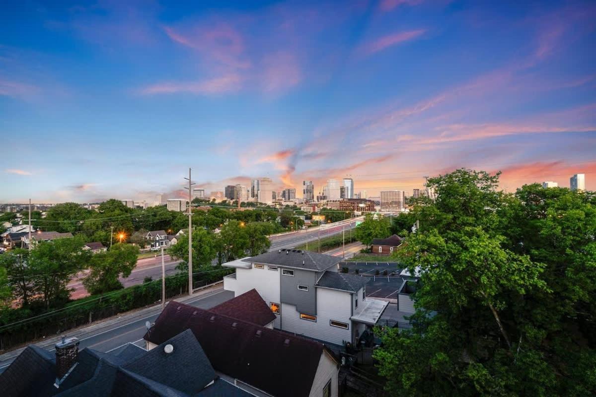 2 Miles To Nashville's Lower Broadway-best Rooftop Nashville