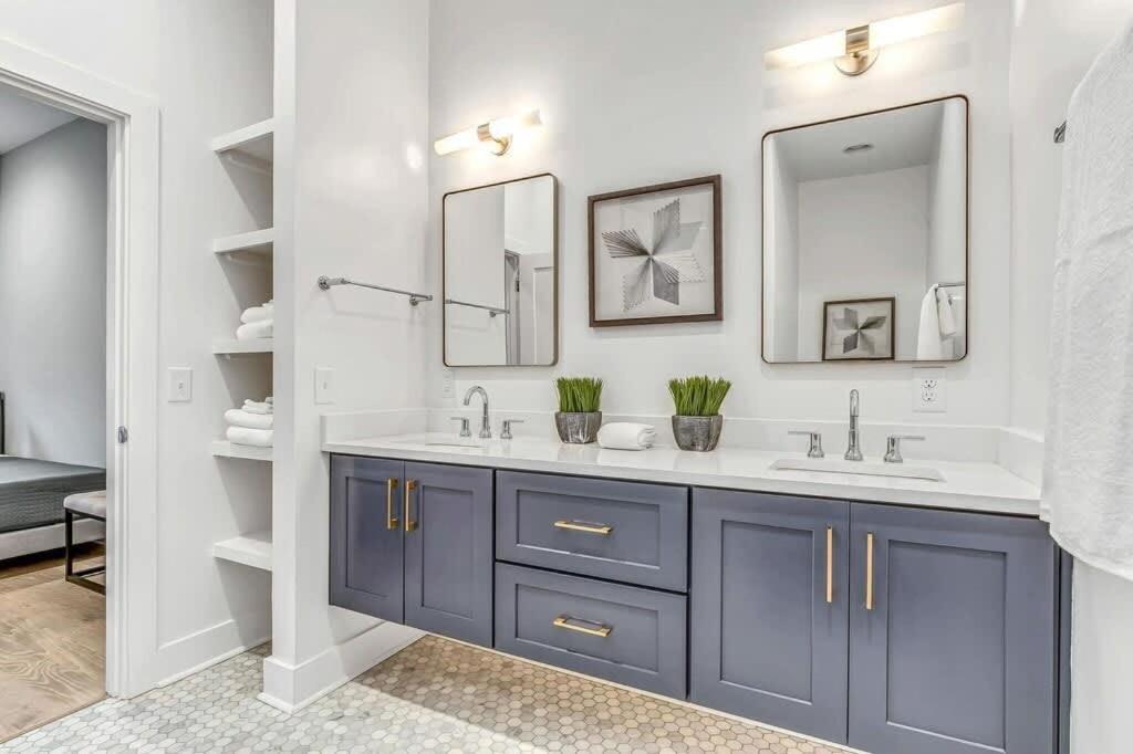 Scovel Row Retreat-rooftop Views Near Broadway Holiday home *