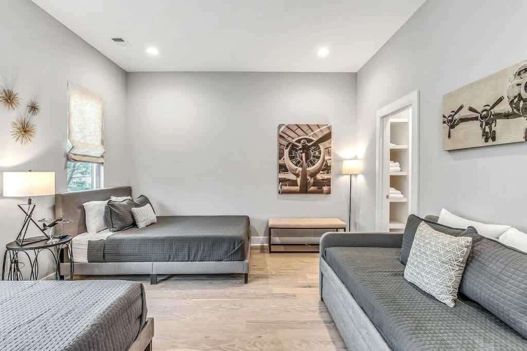 Holiday home Scovel Row Retreat-rooftop Views Near Broadway Nashville