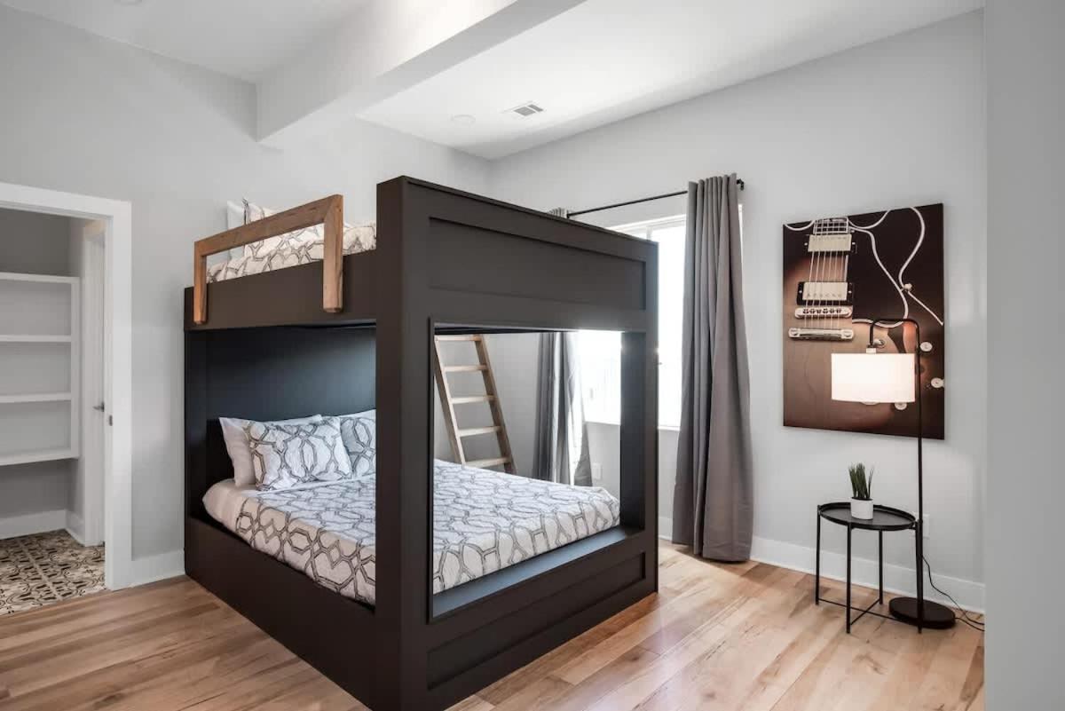 3 Side By Side Nash Homes - Close To Honky Tonks * Nashville