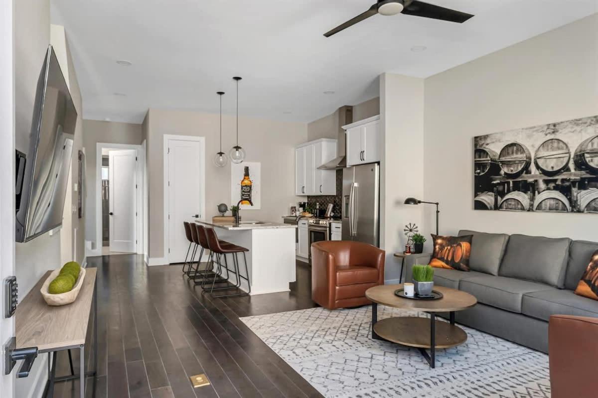 Gorgeous New Nash - Rooftop Views - Hot Tub * Nashville