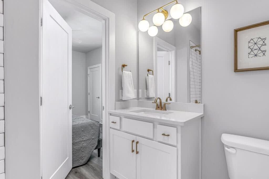 Holiday home Spacious Nash For 12 Near Broadway *