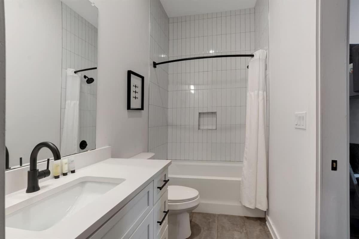 Highland Station - Private Rooftop - Sleeps 14 * Nashville