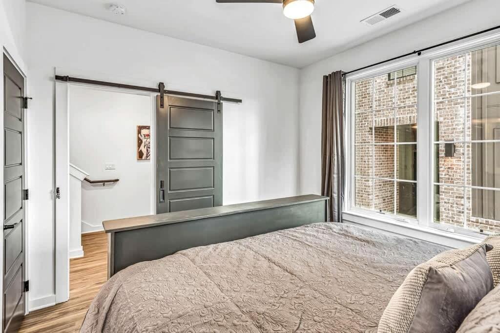 Cozy House - Great Rooftop - Walks To Bars *