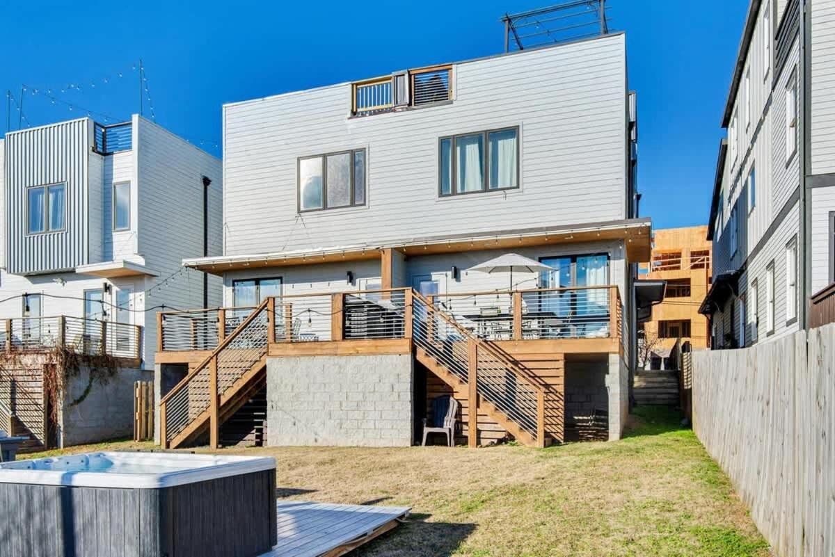 Side By Side Era - Hot Tubs - Rooftop Views Nashville
