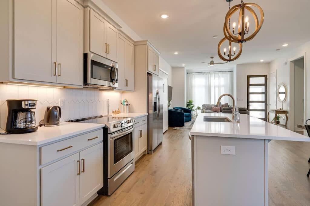Radiant Retreat - Minutes To Broadway