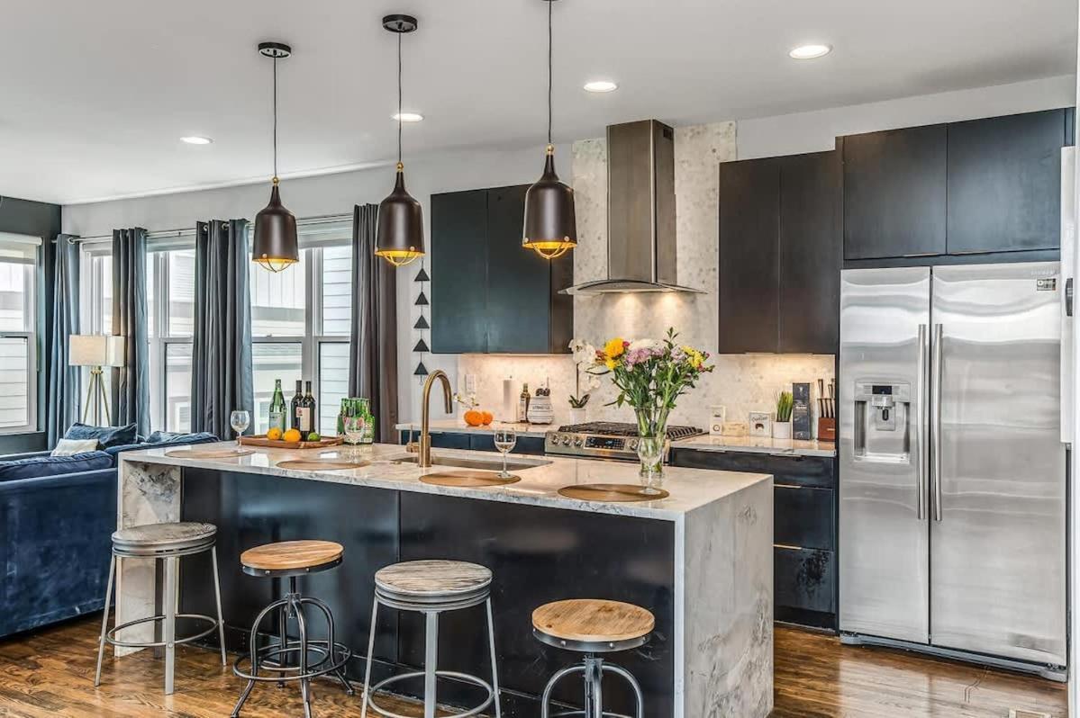 Beautiful - Broadway Escape * Nashville