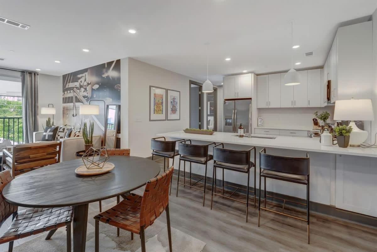 6 Min To Broadway - Gym Rooftop Sleeps 8 Holiday home *