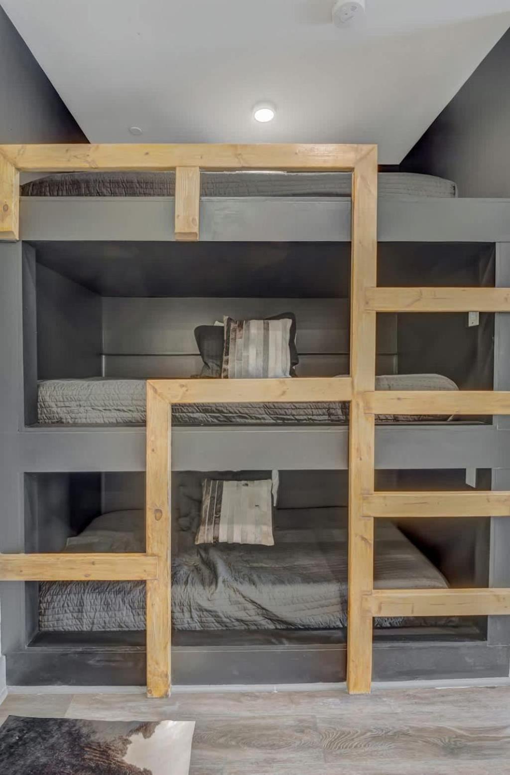 6 Min To Broadway - Gym Rooftop Sleeps 8 Holiday home *