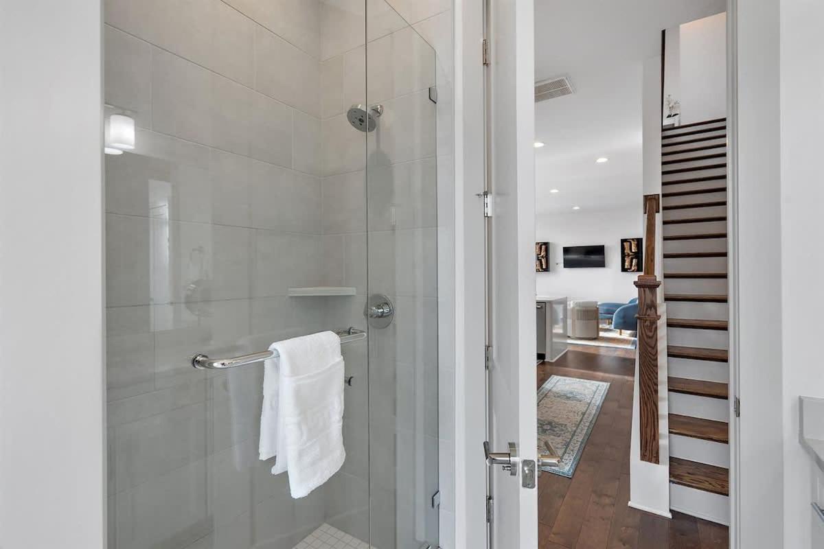 The Southern Lady - Newly Renovated Spacious Patio Holiday home *