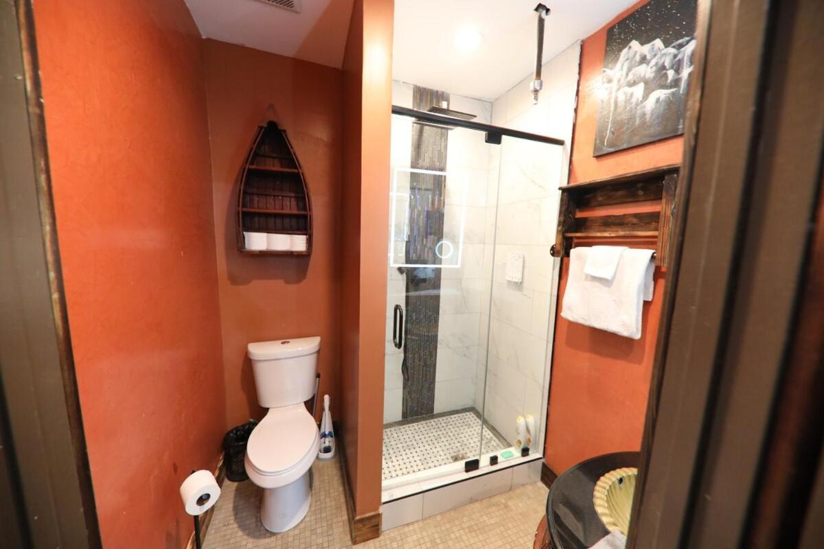 Holiday home Broadway 4br 2bth 2500sf Art Gallery And Steam *