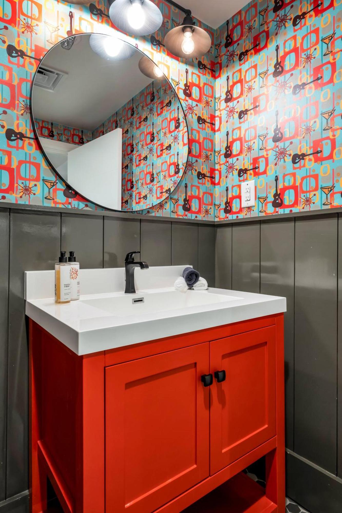 Apartment Honky Tonk 6 Bedroom By Maddox