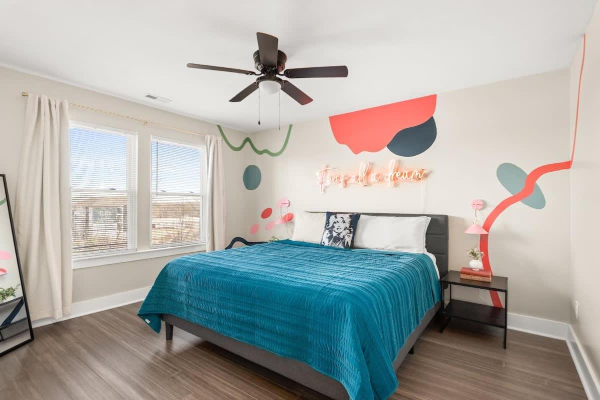 Nashvegas Theme Large Nashville