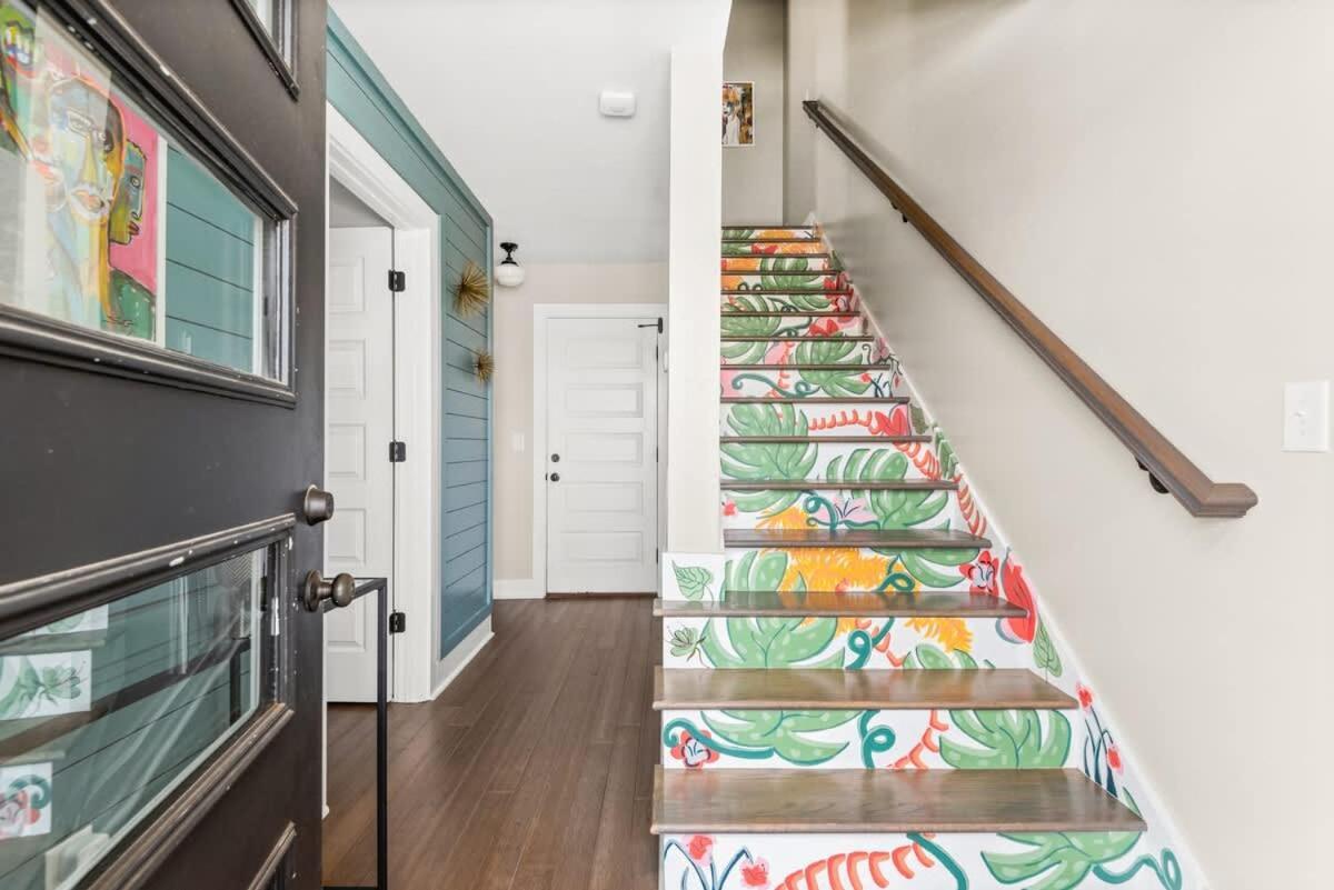 Nashvegas Theme Large Nashville