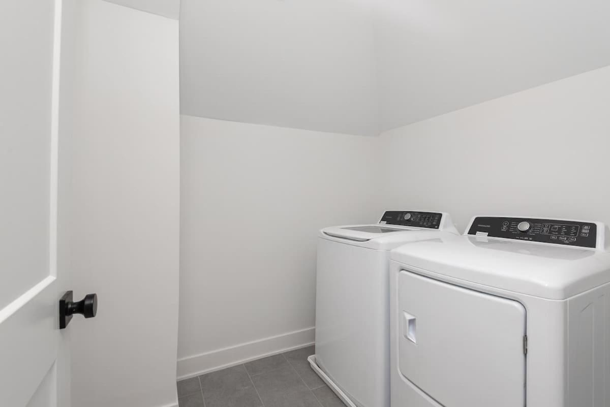 4bd Townhome East Nash With Rooftop 12ppl * Nashville