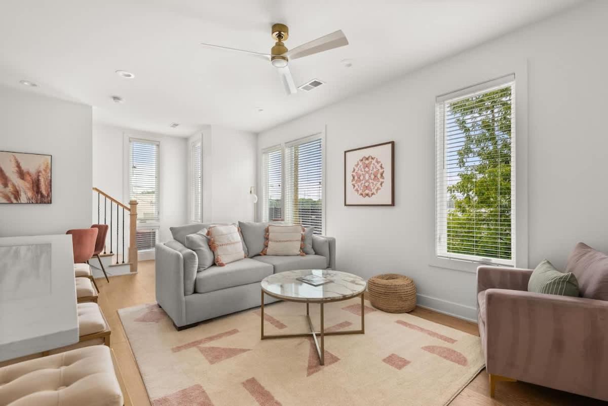 Holiday home 4bd Townhome East Nash With Rooftop 12ppl *