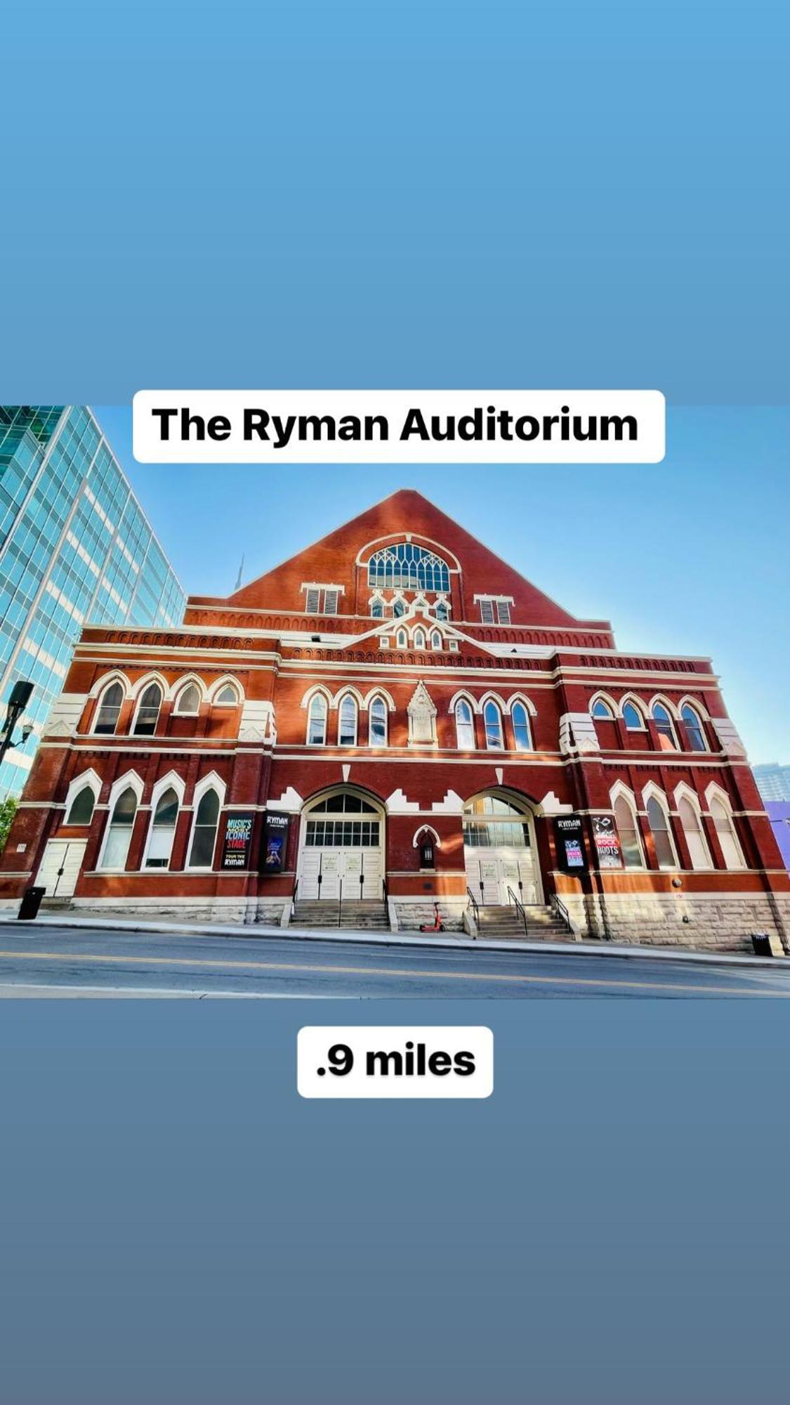 Boots On Broadway In Downtown With Parking, Pool, Gym Nashville