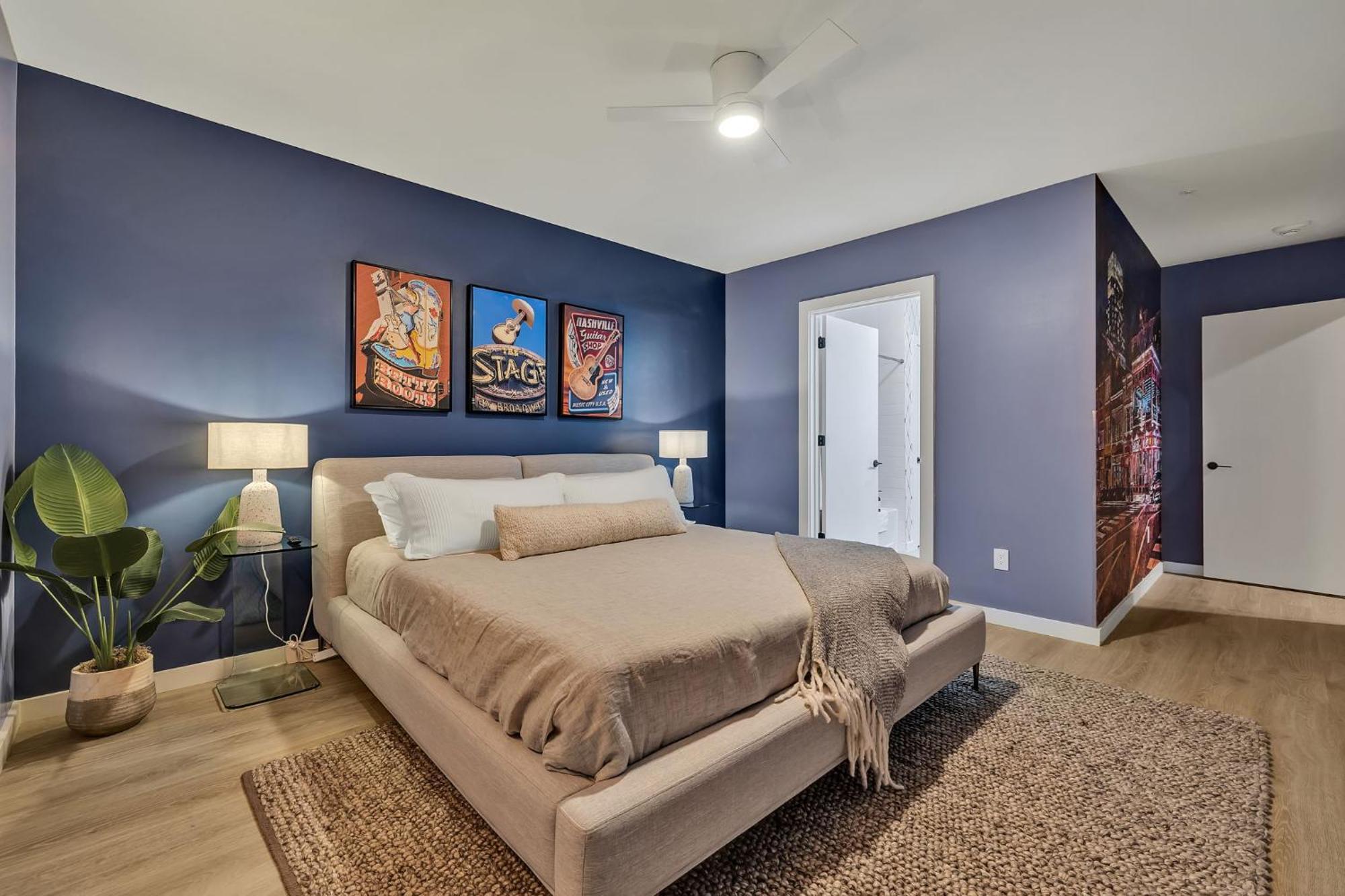 Apartment Boots On Broadway In Downtown With Parking, Pool, Gym Nashville