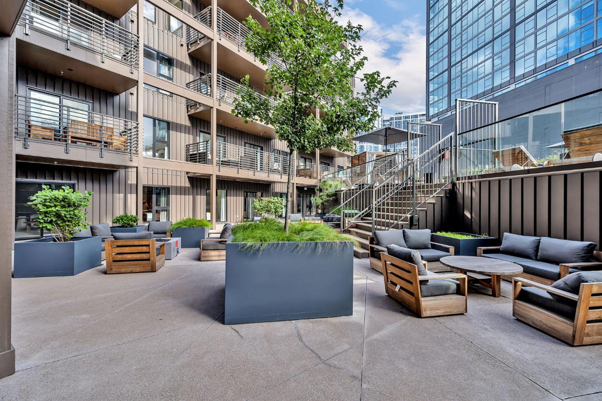 Apartment Broadway Girls In Downtown Nash, Walk To Broadway, Pool And Gym *