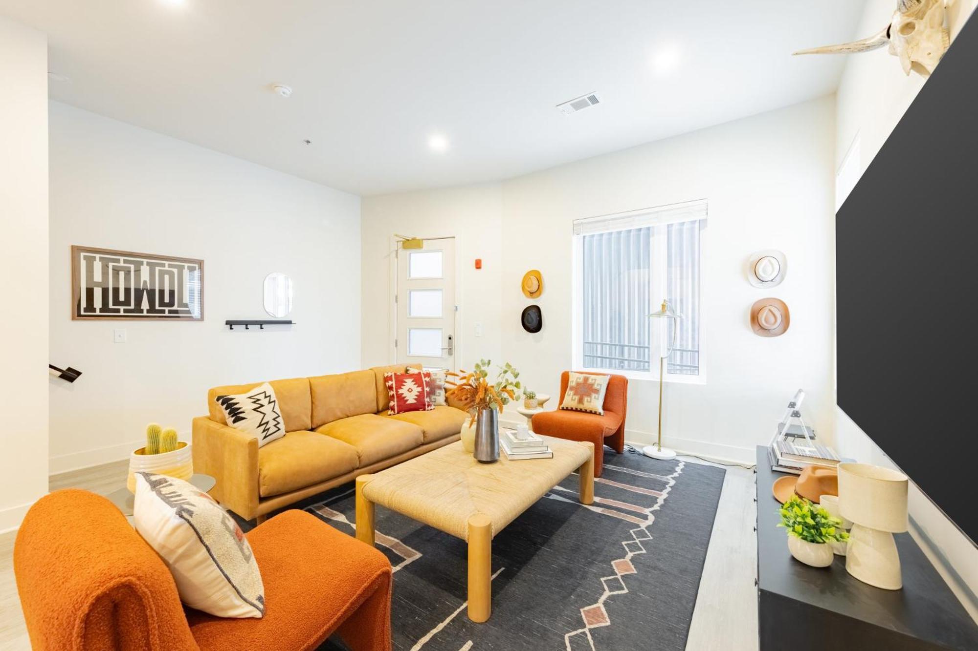 Holiday home Sleeps 24 2 Units Near Dt Outrider By Avantstay *