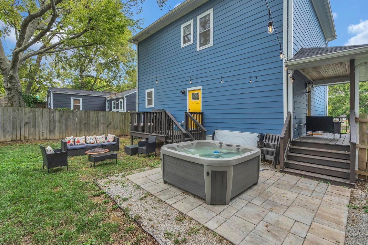 Cma Fest The Bluebelle E Nash Songwriter 3 Bed 3 Bath Hot Tub Fenced Yard 30 Or Days By Skyrun * Nashville