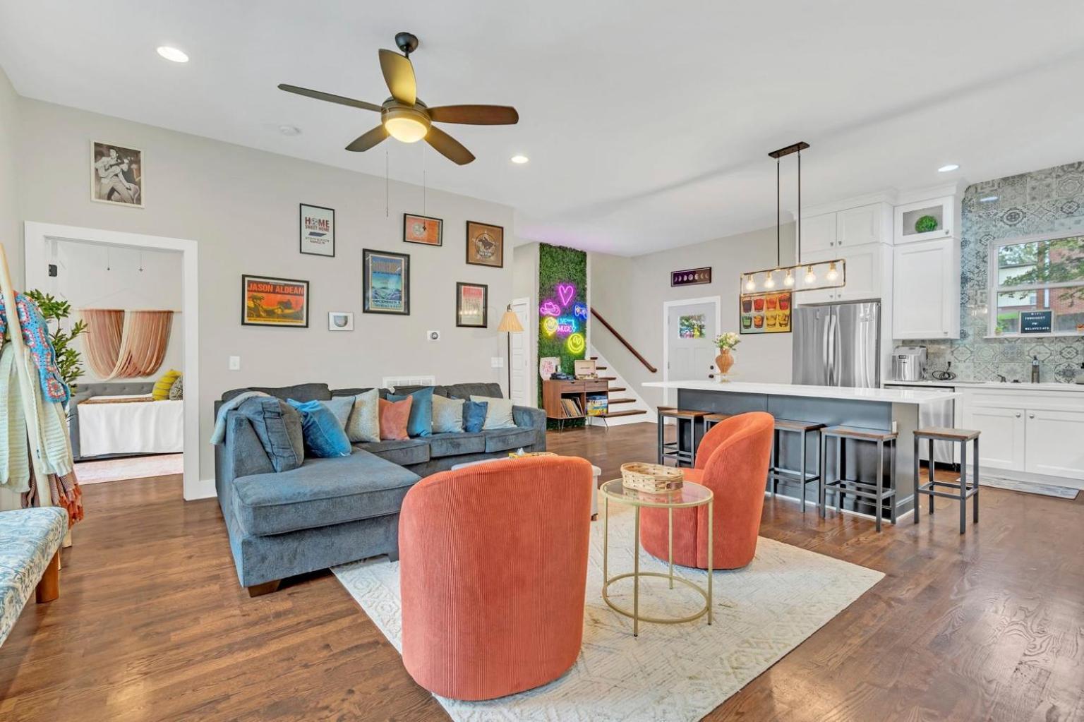 Cma Fest The Bluebelle E Nash Songwriter 3 Bed 3 Bath Hot Tub Fenced Yard 30 Or Days By Skyrun Holiday home Nashville