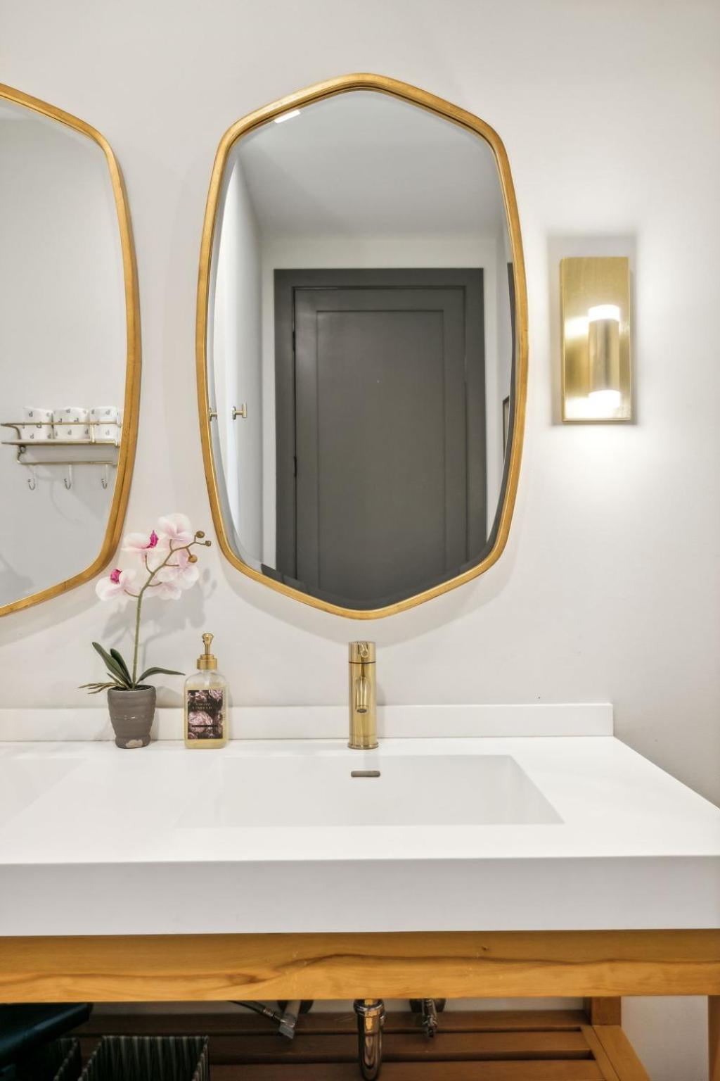Apartment The Muse Emerald Isle Downtowns Favorite By Skyrun Nashville