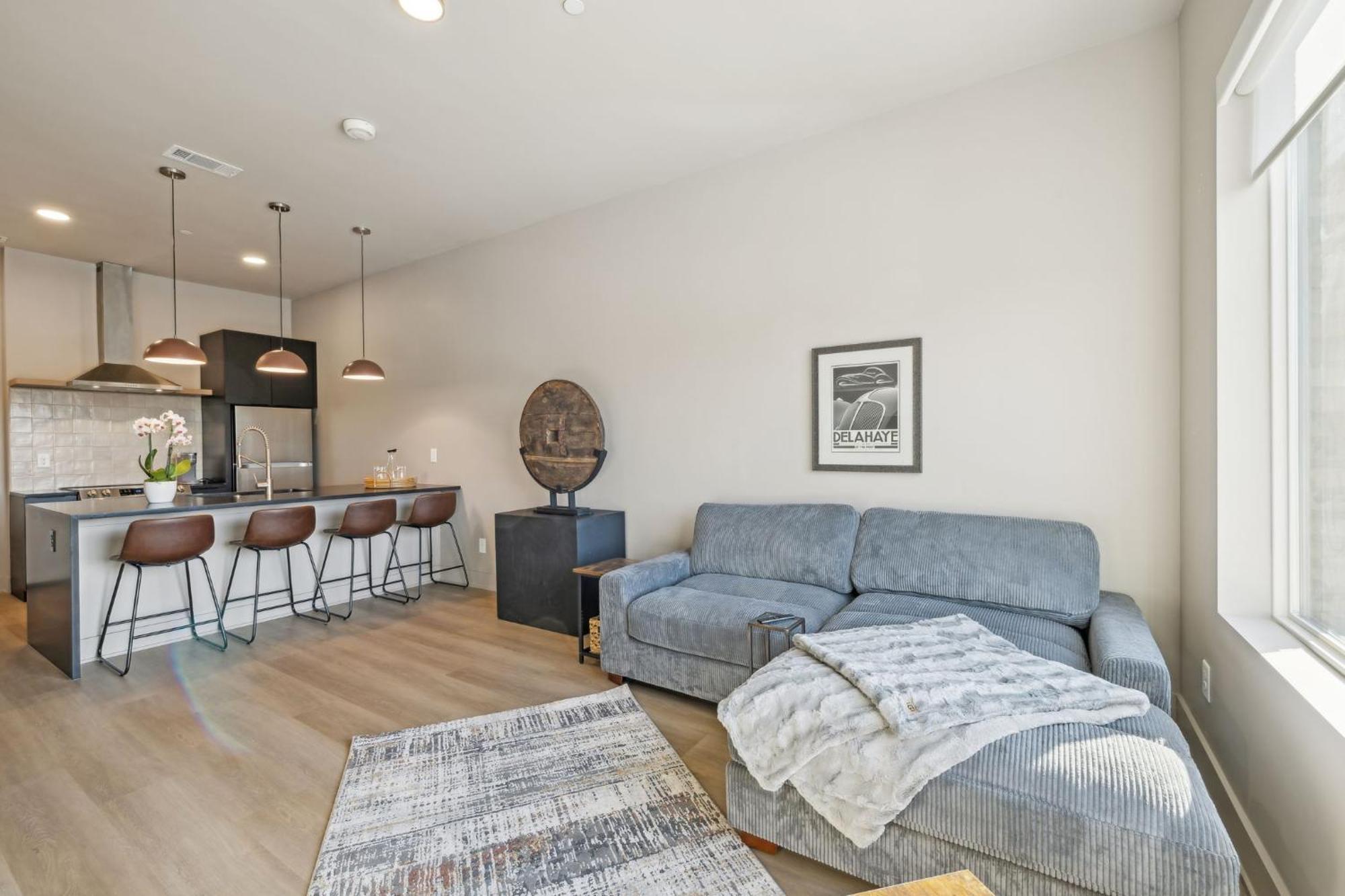 Luxury E Nash 1 Bed 1 Bath Rooftop Access Parking 30 Or Days By Skyrun Apartment *