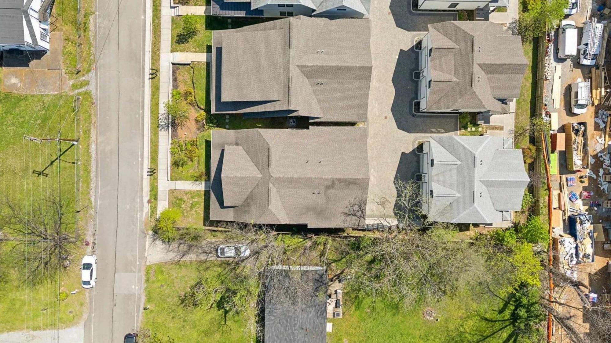 Spacious Luxury Twin Homes, Walk To Everything! *